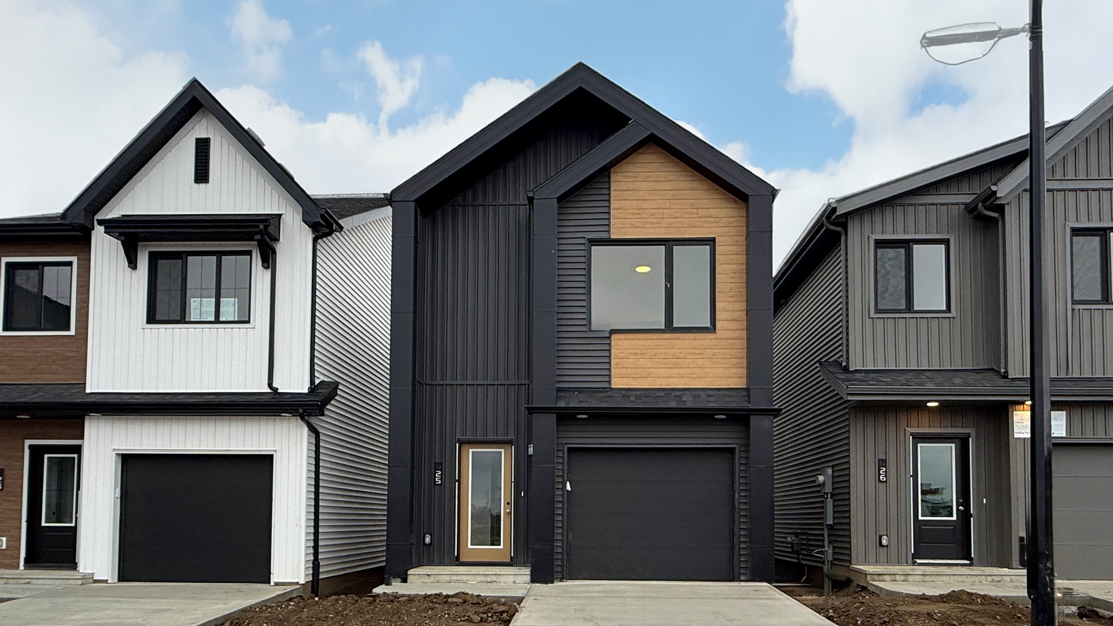 25 1430 Aster Way, Nw., Edmonton, Alberta